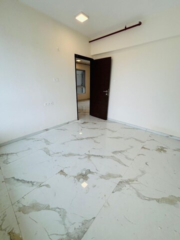 Room in 3 BHK Apartment at Dotom Isle, Malad West – for Rent