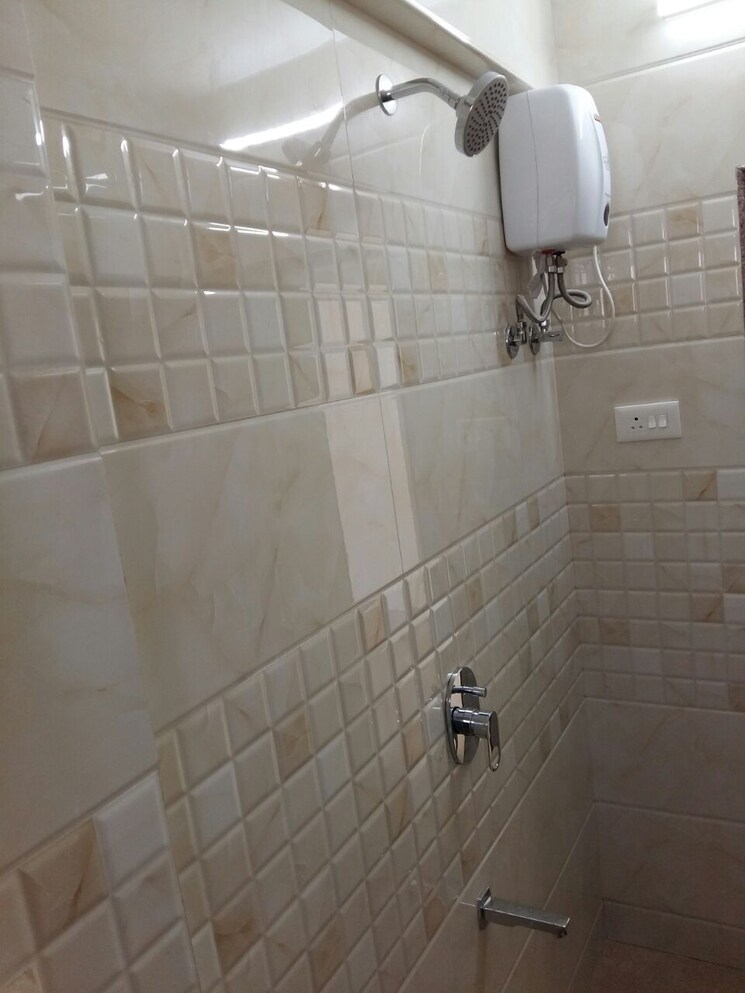 Bathroom, royal-court-kharghar 1 Bedroom 685 Sq.Ft. Apartment In Kharghar Navi Mumbai 8977921