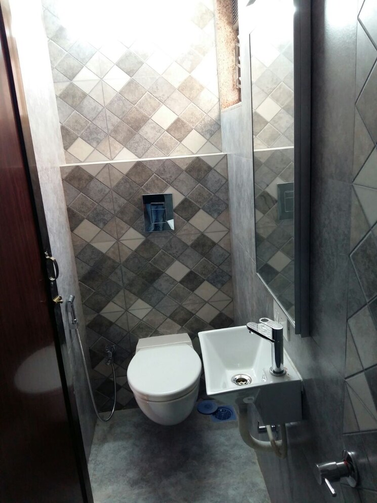 Bathroom, royal-court-kharghar 1 Bedroom 685 Sq.Ft. Apartment In Kharghar Navi Mumbai 8977921