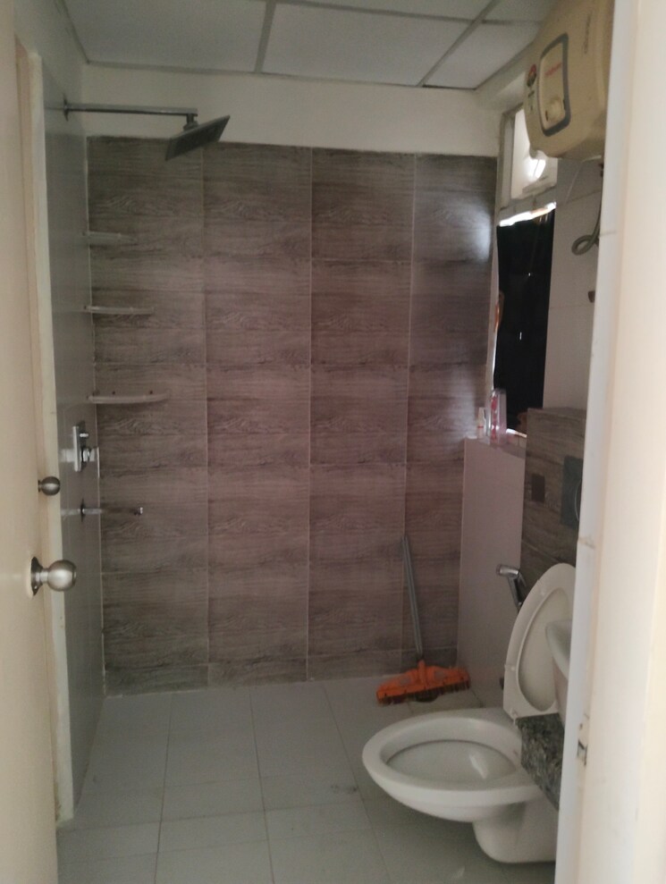 Bathroom, orchid-island 2.5 Bedroom 1350 Sq.Ft. Apartment In Sector 51 Gurgaon 8977914