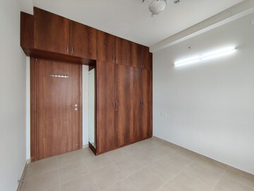 Room in 2 BHK Apartment at Bhartiya City Nikoo Homes II, Thanisandra Main Road – for Rent