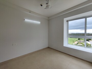 Room in 2 BHK Apartment at Bhartiya City Nikoo Homes II, Thanisandra Main Road – for Rent