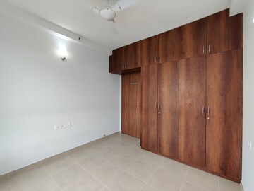 Room in 2 BHK Apartment at Bhartiya City Nikoo Homes II, Thanisandra Main Road – for Rent
