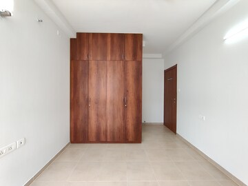 Room in 2 BHK Apartment at Bhartiya City Nikoo Homes II, Thanisandra Main Road – for Rent