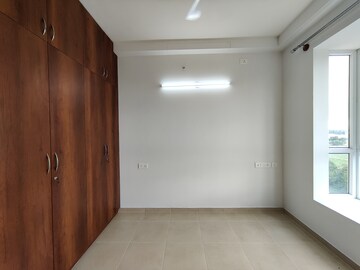 Room in 2 BHK Apartment at Bhartiya City Nikoo Homes II, Thanisandra Main Road – for Rent