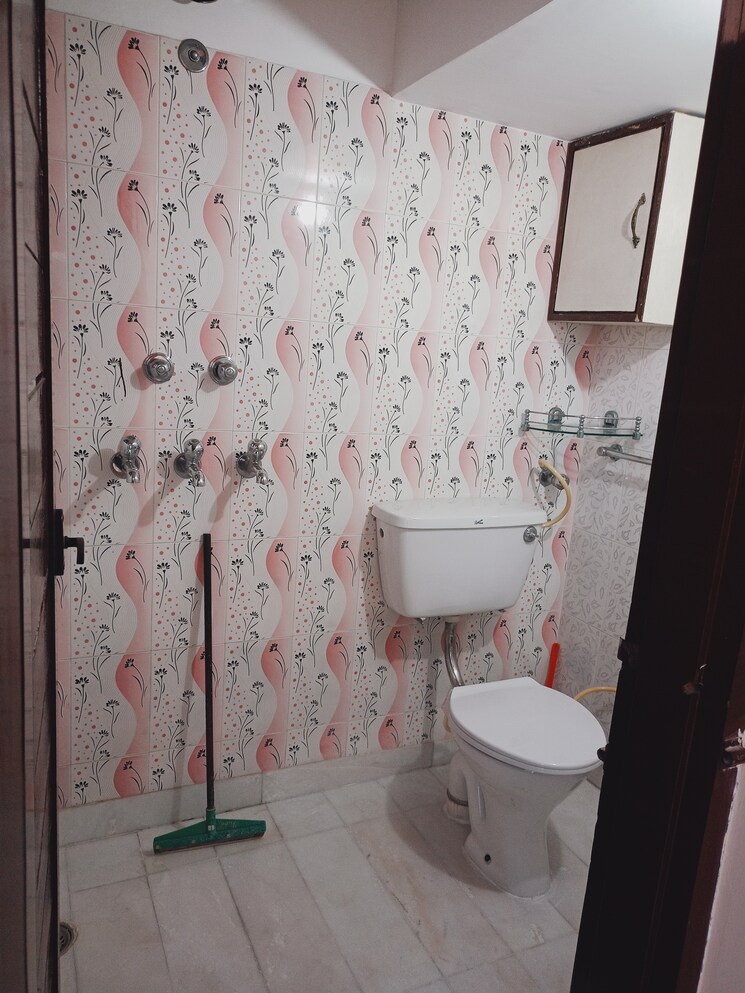 Bathroom, sector 4 1 Bedroom 800 Sq.Ft. Independent House In Sector 4 Panchkula 8977910