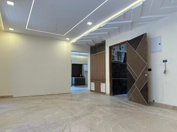 Room in 4 BHK Villa at Kottivakkam – for Sale