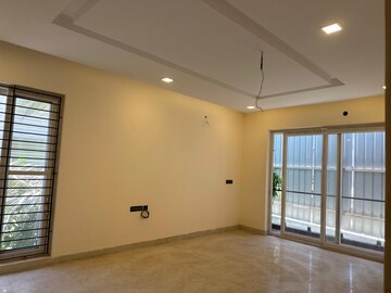 Room in 4 BHK Villa at Kottivakkam – for Sale