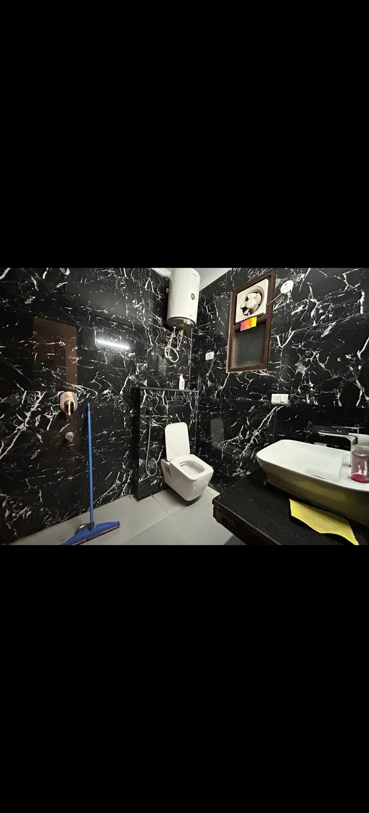 Bathroom, freedom fighters enclave 2 Bedroom 850 Sq.Ft. Builder Floor In Freedom Fighters Enclave Delhi 8977933