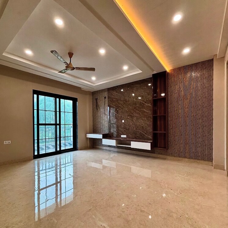 Room, sector 16 4 Bedroom 3150 Sq.Ft. Builder Floor In Sector 16 Faridabad 8978096