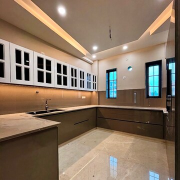 Kitchen in 4 BHK Builder Floor at Sector 16 – for Sale