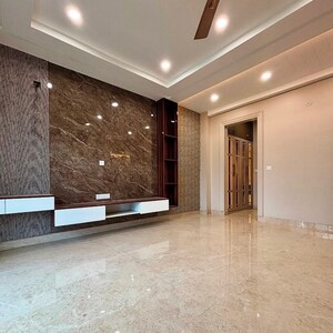 Room in 4 BHK Builder Floor at Sector 16 – for Sale