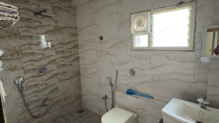 Bathroom, bodakdev 3 Bedroom 1500 Sq.Ft. Apartment In Bodakdev Ahmedabad 8977982