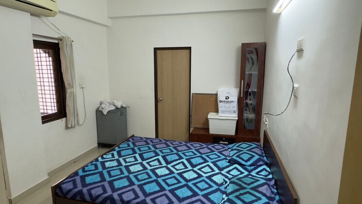 Bedroom, bodakdev 3 Bedroom 1500 Sq.Ft. Apartment In Bodakdev Ahmedabad 8977982