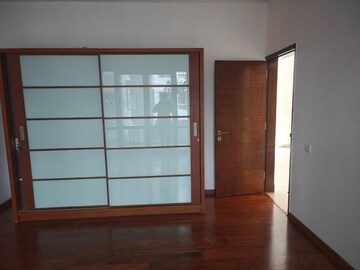 Room in 3 BHK Apartment at Richmond Town – for Rent