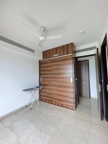 Room in 4 BHK Apartment at Lodha Marquise, Worli – for Sale