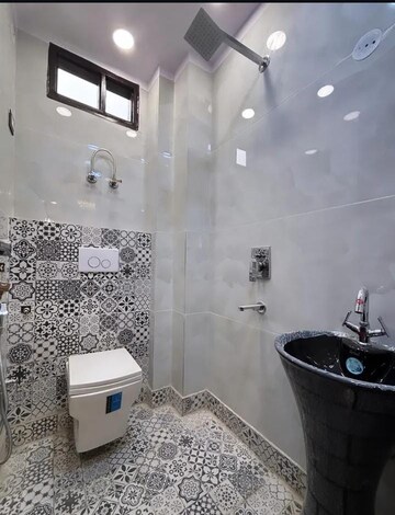 Bathroom in 3 BHK Builder Floor at Sector 30 – for Rent