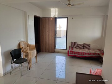 Room in 2 BHK Apartment at Shela – for Rent