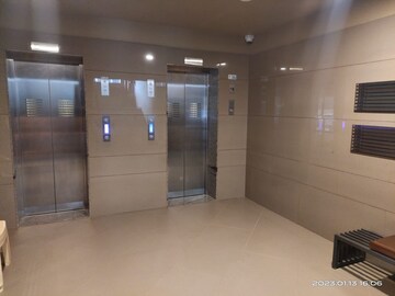 Lift in 2 BHK Apartment at Shela – for Rent