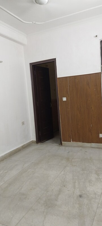 Room in 2 BHK Builder Floor at Freedom Fighters Enclave – for Rent