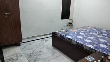Bedroom in 3 BHK Builder Floor at Nest Floor I, Green Fields Colony – for Rent