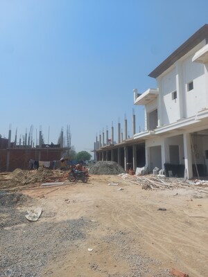 3 BHK Villa – Exterior View View at Sector 10 Greater Noida - for Sale