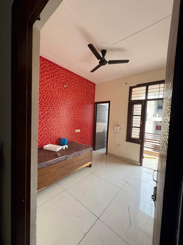 Room in 3 BHK Builder Floor at Dhakoli – for Rent