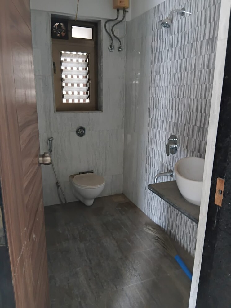 Bathroom, vile parle east 2 Bedroom 640 Sq.Ft. Apartment In Vile Parle East Mumbai 8978197