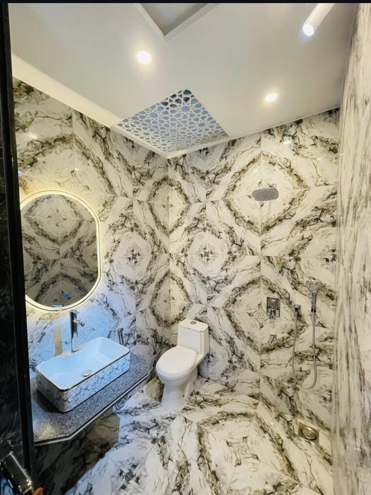 Bathroom, sector 30 3 Bedroom 3240 Sq.Ft. Builder Floor In Sector 30 Faridabad 8978208