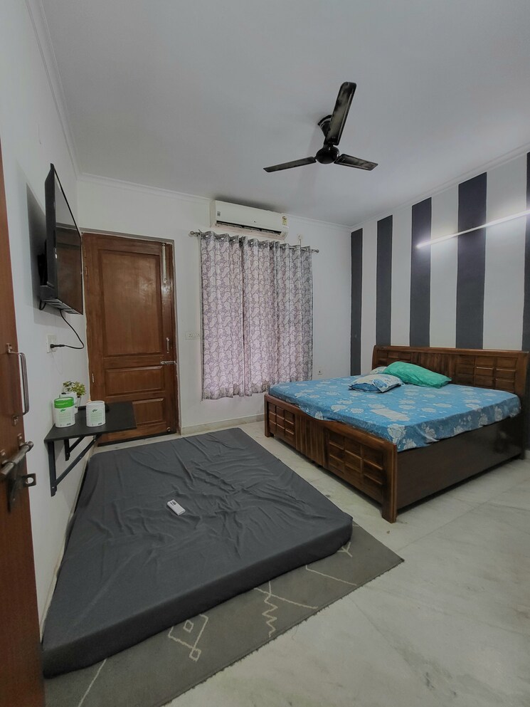 Bedroom, huda-staff-colony 2 Bedroom 350 Sq.Yd. Independent House In Sector 46 Gurgaon 8978239