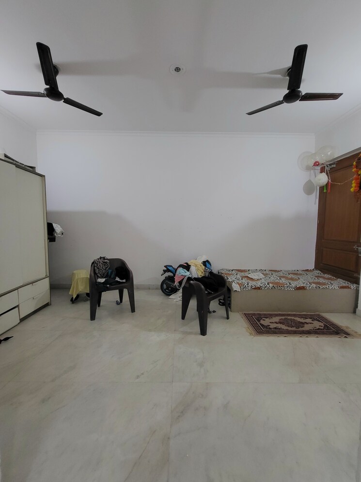  Parking, huda-staff-colony 2 Bedroom 350 Sq.Yd. Independent House In Sector 46 Gurgaon 8978239