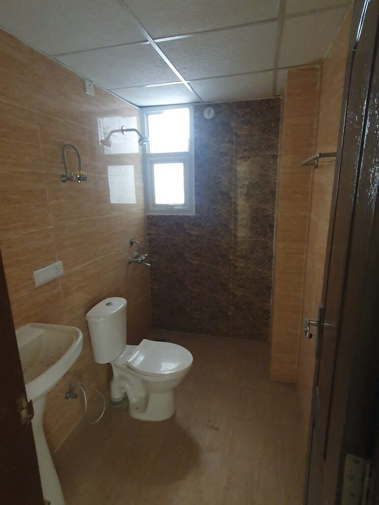 Bathroom, omaxe-r2 3 Bedroom 1775 Sq.Ft. Apartment In Gomti Nagar Lucknow 8978299