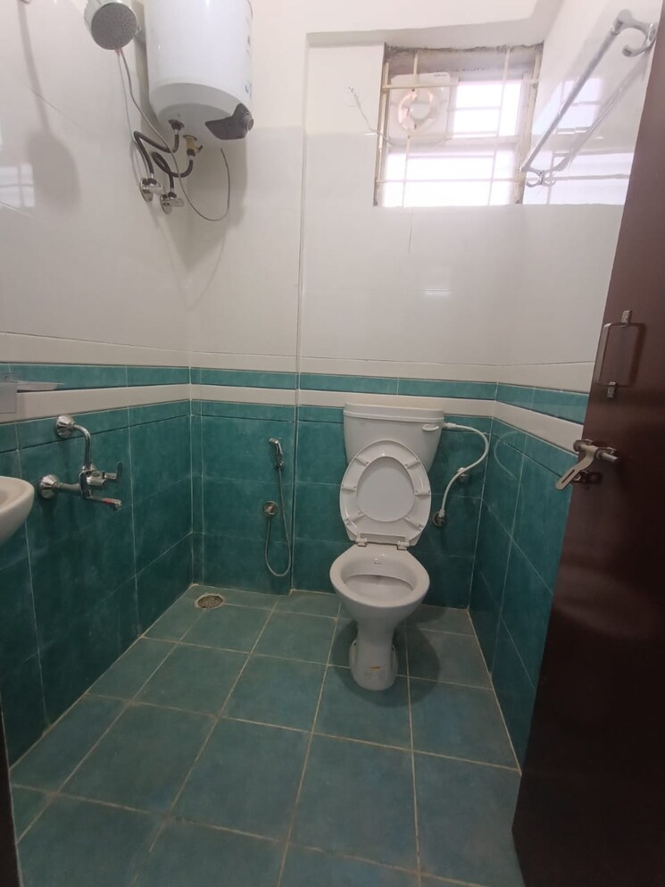 Bathroom, kadugodi 1 Bedroom 550 Sq.Ft. Apartment In Kadugodi Bangalore 8978276