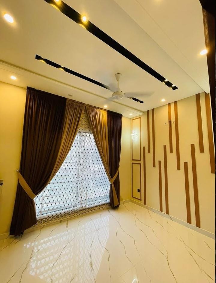 3 BHK + Pooja Room,Extra Room Builder Floor For Sale in Building Floor 