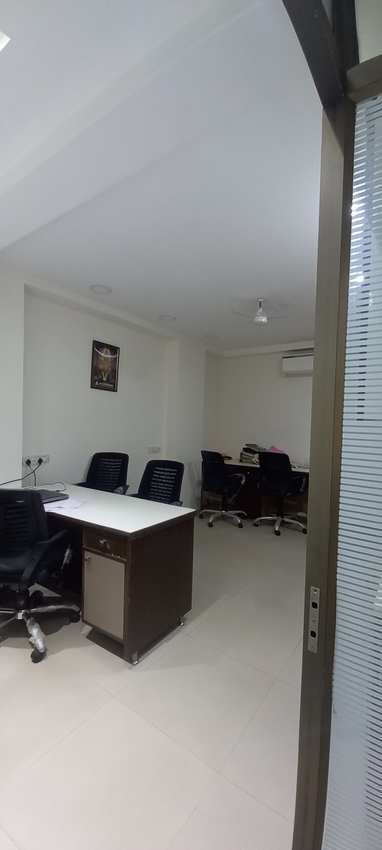 Team Area, navrangpura Commercial Office Space 2500 Sq.Ft. In Navrangpura Ahmedabad 8978291