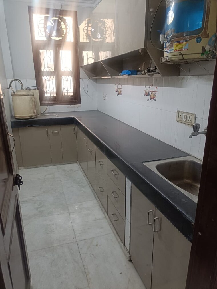 Kitchen, new rajinder nagar 3 Bedroom 1800 Sq.Ft. Independent House In New Rajinder Nagar Delhi 8978275