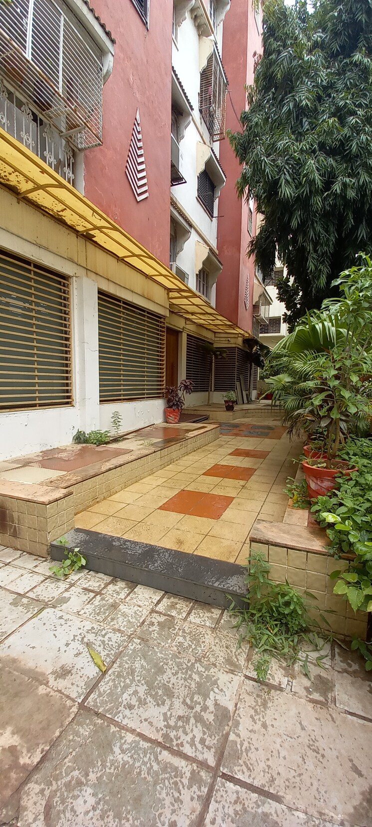 Balcony, navrangpura Commercial Office Space 2500 Sq.Ft. In Navrangpura Ahmedabad 8978291