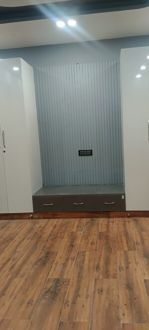 Furnished Amenities in 2 BHK Builder Floor at Ashok Nagar – for Sale