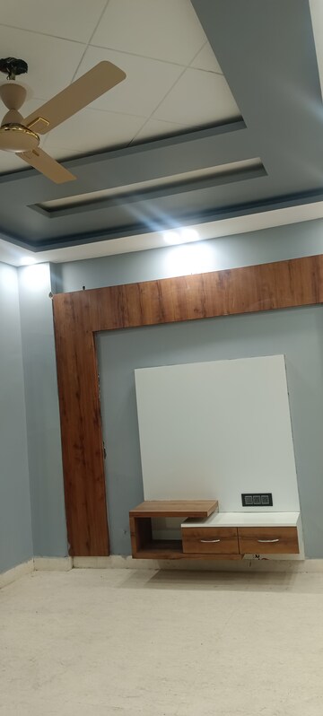 Furnished Amenities in 2 BHK Builder Floor at Ashok Nagar – for Sale