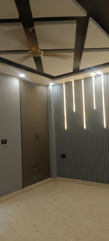 Building Lobby in 2 BHK Builder Floor at Ashok Nagar – for Sale