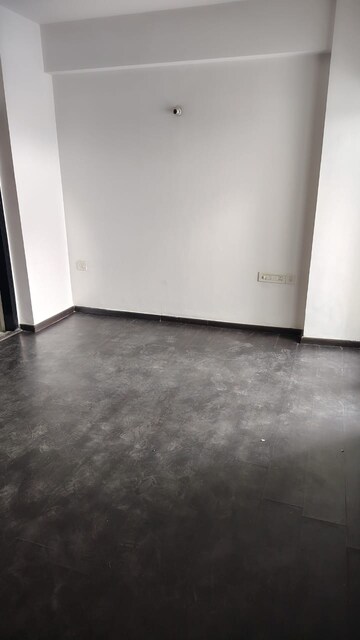 2 BHK Apartment For Rent in Supertech Cape Town, Sector 74
