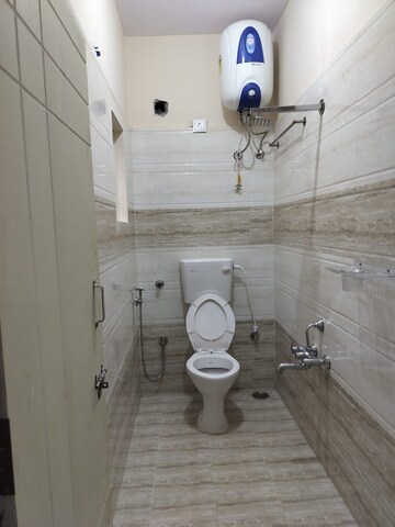 Bathroom in 1 BHK Apartment at Yelahanka – for Rent
