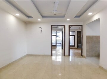 Living Room in 3 BHK Builder Floor at Aravali Hills, Sector 56 – for Rent