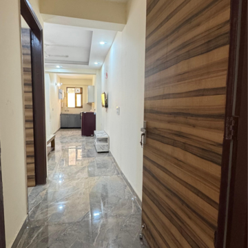 Building Lobby in 2 BHK Builder Floor at Palm Residency Chhatarpur, Rajpur Khurd Extension – for Rent