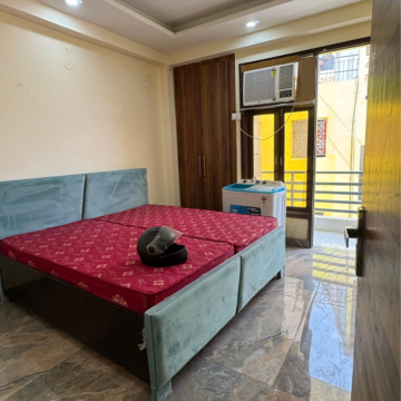 Bedroom in 2 BHK Builder Floor at Palm Residency Chhatarpur, Rajpur Khurd Extension – for Rent