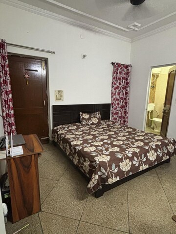 Bedroom in 2 BHK Independent House at RWA Apartments Sector 30, Sector 30 – for Rent