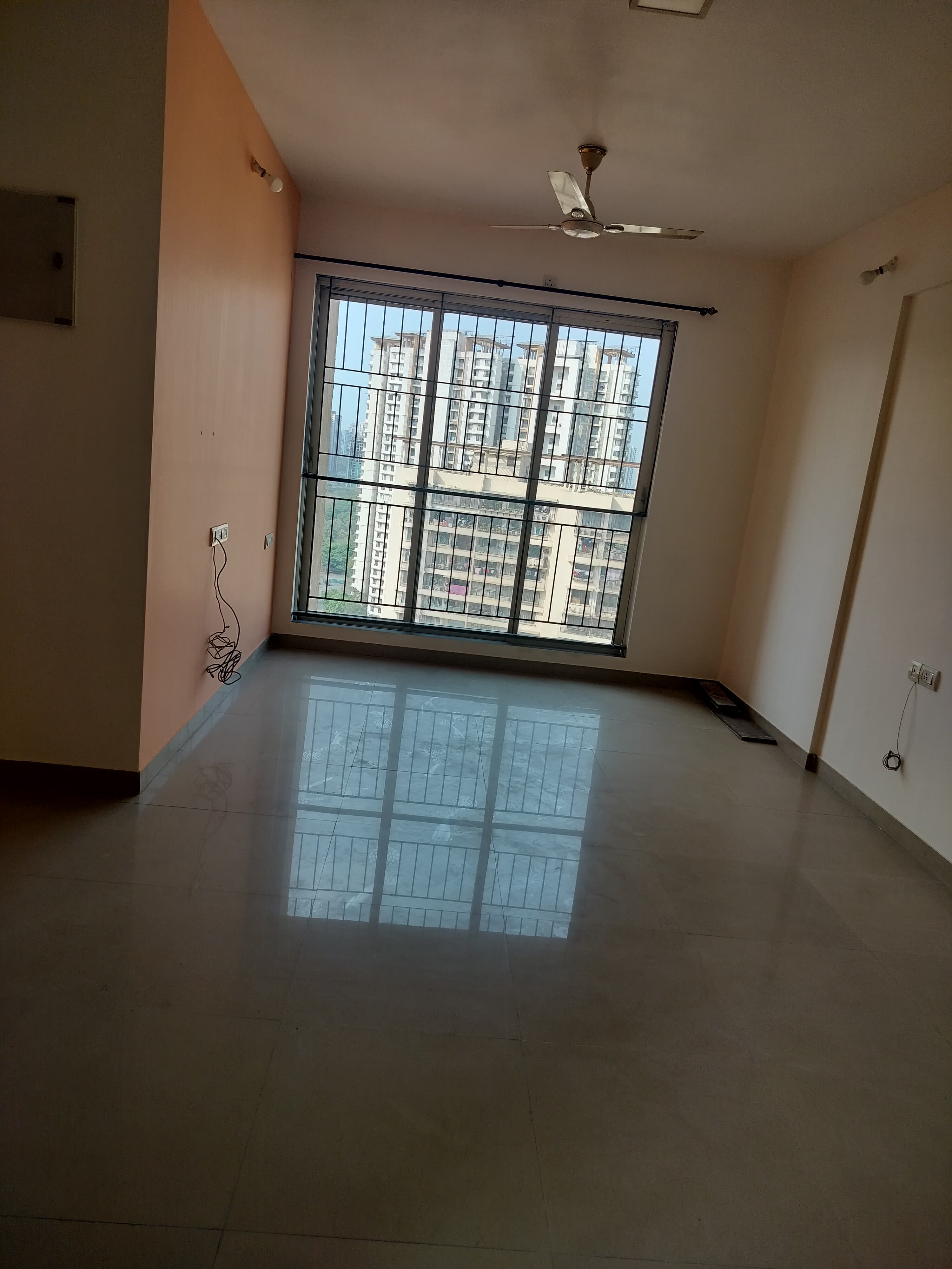 2 BHK Apartment For Rent in Rustomjee Athena