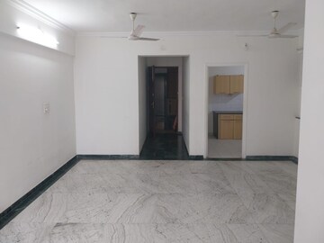 Room in 2 BHK Apartment at Hiranandani Gardens Glen Height, Powai – for Rent