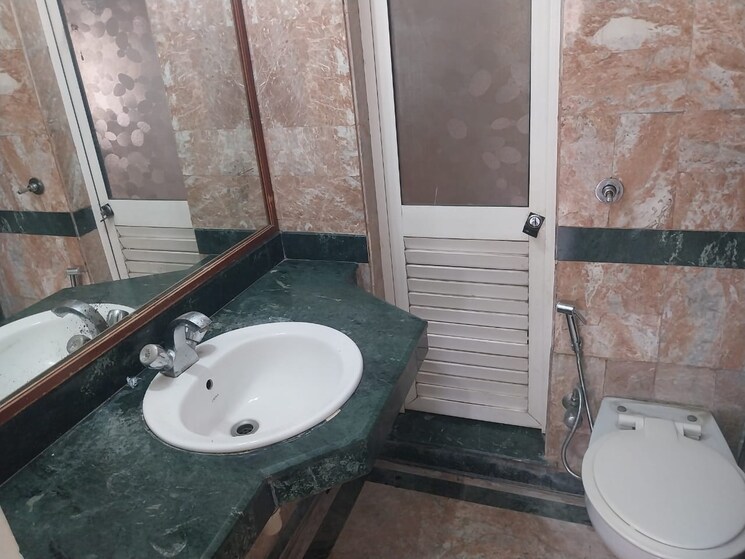 Bathroom, hiranandani-gardens-glen-height 2 Bedroom 1100 Sq.Ft. Apartment In Powai Mumbai 8978472