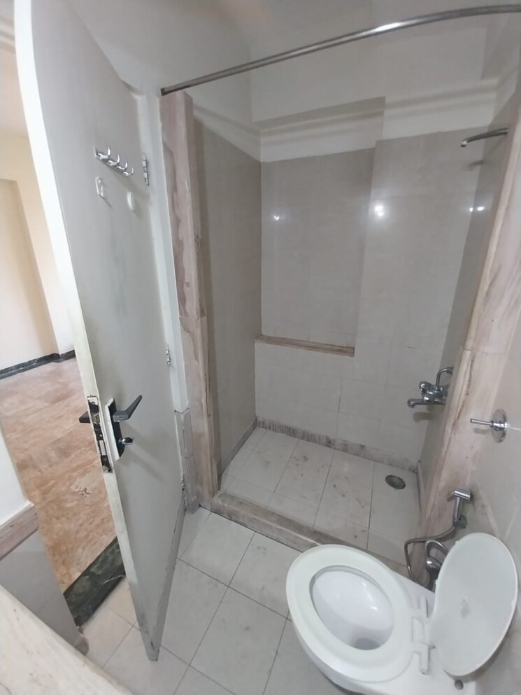 Bathroom, hiranandani-gardens-glen-height 2 Bedroom 1100 Sq.Ft. Apartment In Powai Mumbai 8978472
